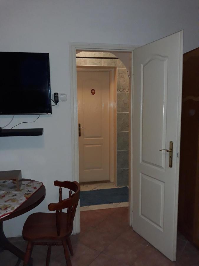 Flamingo Apartman 쇼프론 외부 사진